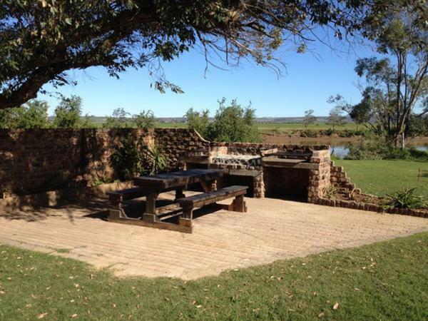 The Gamtoos Ferry Hotel Jeffreys Bay Extérieur photo